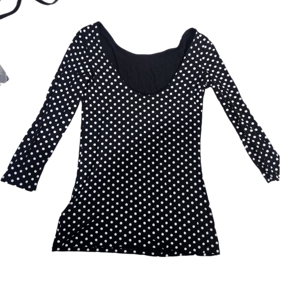 4x $25 Guess sleeve 3/4 polka dot  low  or high neck top size medium - Picture 1 of 6